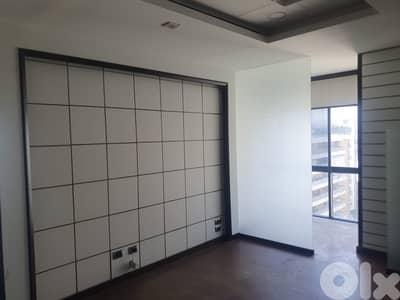 L13304-90 SQM Office for Rent In Verdun, Ras Beirut