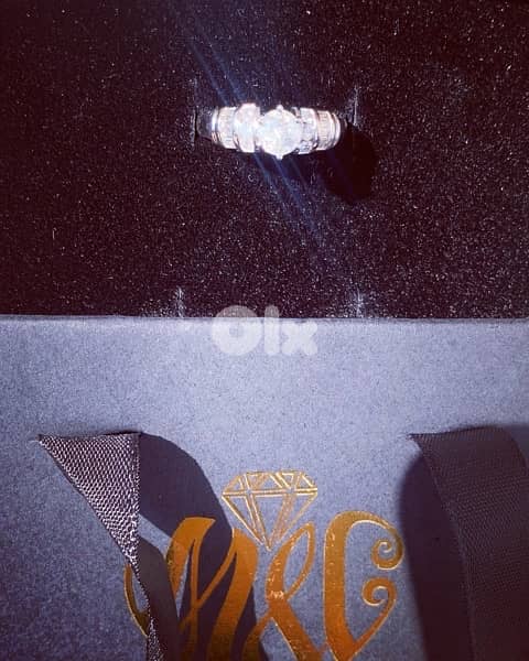 Certified Diamond solitaire ring 0