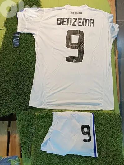Real Madrid Benzema Retro Football Shirt & Short(Made in Thailand)