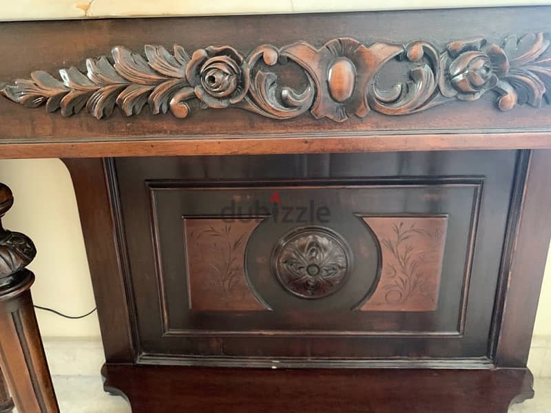 commode with mirror 1
