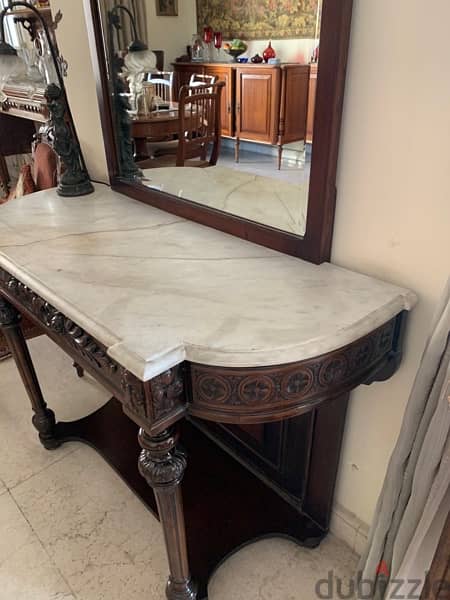 commode with mirror 2