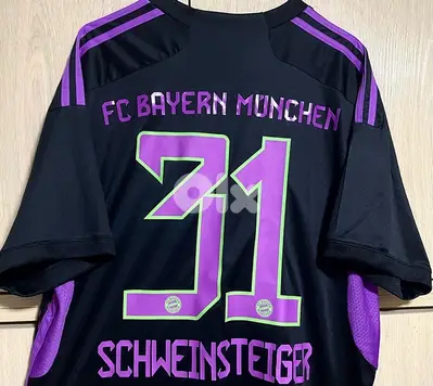 Bayern Munich schweinsteiger 31 limited edition adidas kit for 10 USD