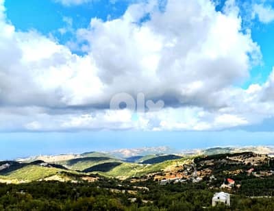 Land for sale in Mechmech Kfarsama Street أرض للبيع في مشمش طريق عام