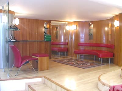 SHOWROOM IN ACHRAFIEH CARRE D'OR  (400Sq) BRAND NEW , (ACR-292)