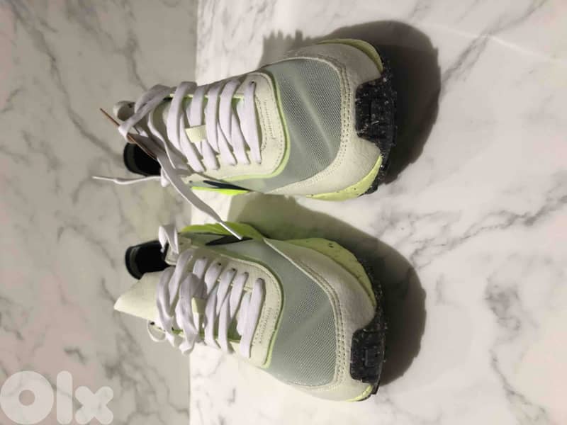 NIKE Neon Green 6