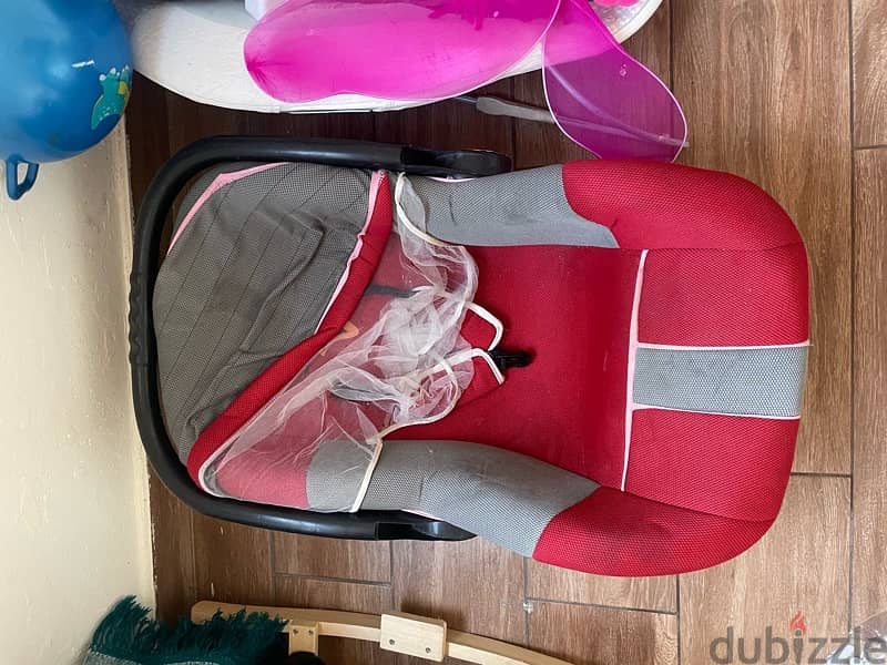 Car seat 0