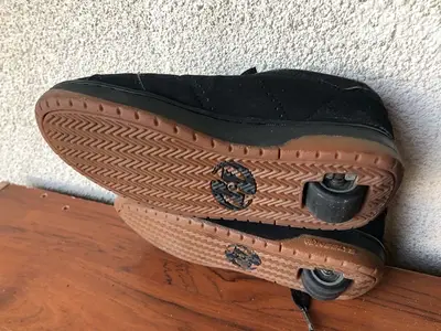heelys shoes size 39 or 7 USA heelys shoes size 39 or 7 USA