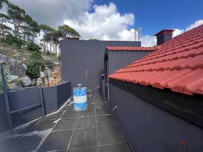 Baabdat Beauty: Garden & Terrace Baabdat Beauty: Garden & Terrace