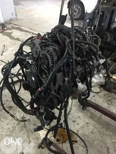 يوجد جميع قطع سيارات الامريكيه قديم وجديد