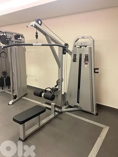 lat and pulley machine