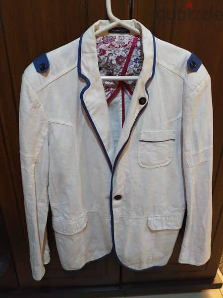 Blazer excellent condition size large & medium 0