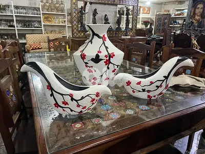 Decorate vases
