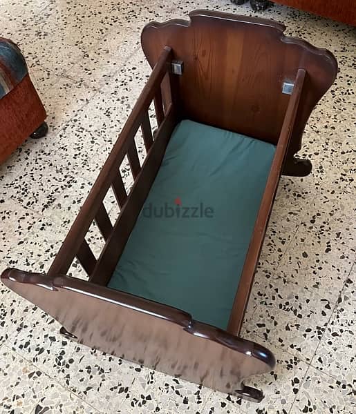 baby crib 2