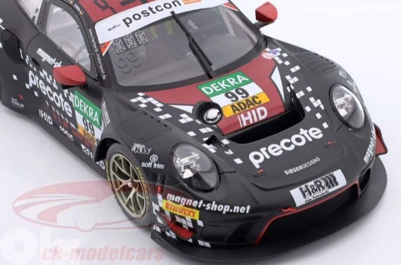 Porsche GT3 R 2021 diecast car model 1;18. 4