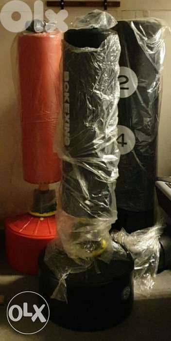 Boxing bag with stand 0