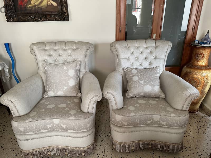 Big sofa and two armchairs 1
