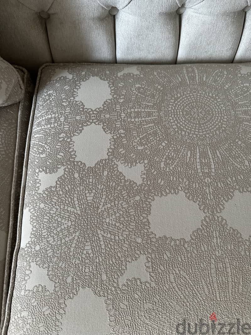 Big sofa and two armchairs 6