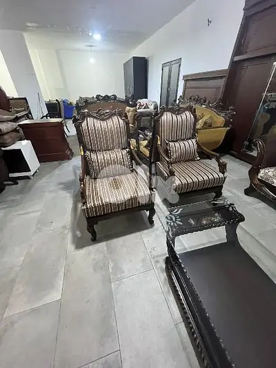 صالون ملكي خشب زان مستعمل بحالة جديدة