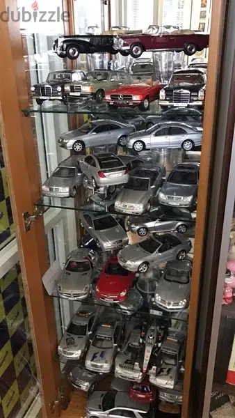 1:18 Mercedes-Benz die-cast car collectiom 1:18 Mercedes-Benz die-cast car collectiom
