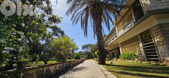 Villa for sale in Yarzeh فيلا مميزة للبيع في اليرزة