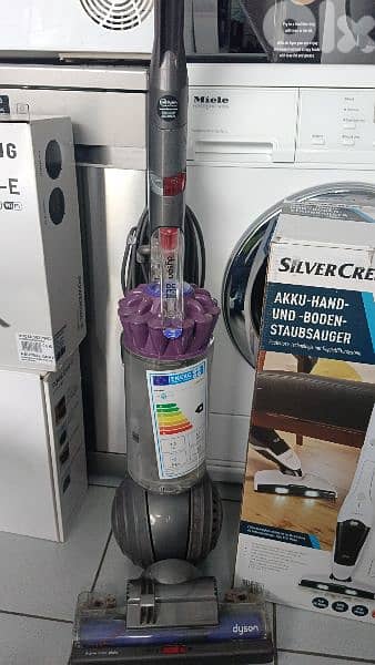 Dyson V8 refurbished 9