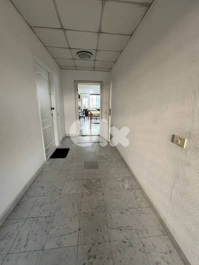 jdeideh office 150 sqm for sale in a calm area Ref#5821