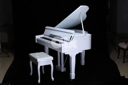 Piano Digital Grand White colour Hamer keys 256 voices