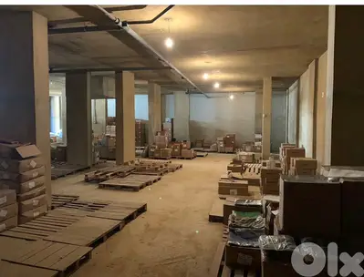 A 400 m2 warehouse for sale in Sabtieh - مستودع للبيع في السبتية