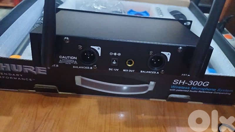 shure 2 mic wireless new in box 3