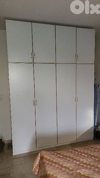 Queen Bed with 2 side tables and closet 1