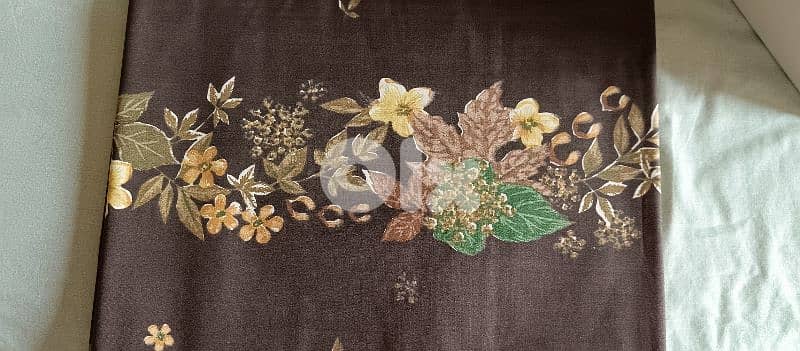 bed sheet made in usa. could be used as tableclith too 0