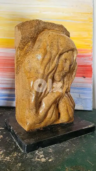 Sainte vierge stone sculpture