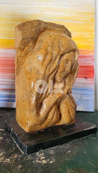 Sainte vierge stone sculpture 0