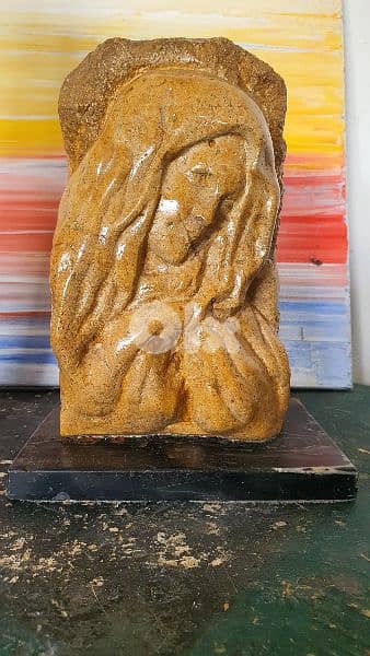 Sainte vierge stone sculpture 1