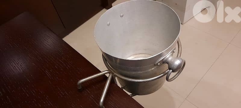 Ice bucket 0