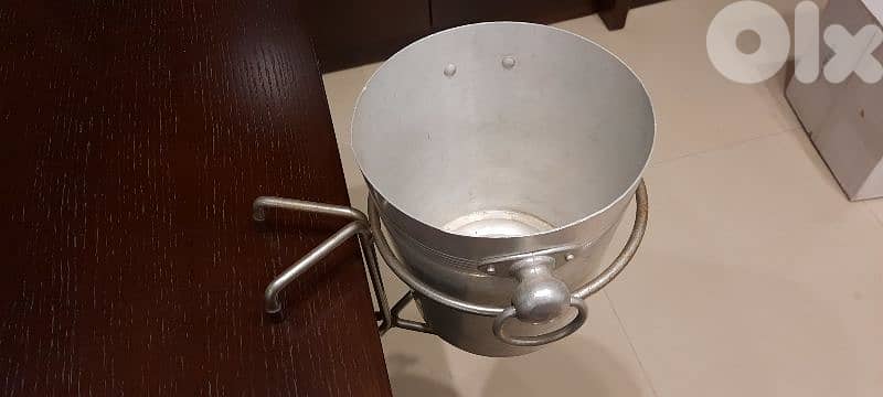 Ice bucket 4