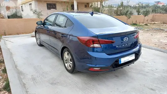 سعر مغر جدا- Elantra 2022-Large screen- 28$/day