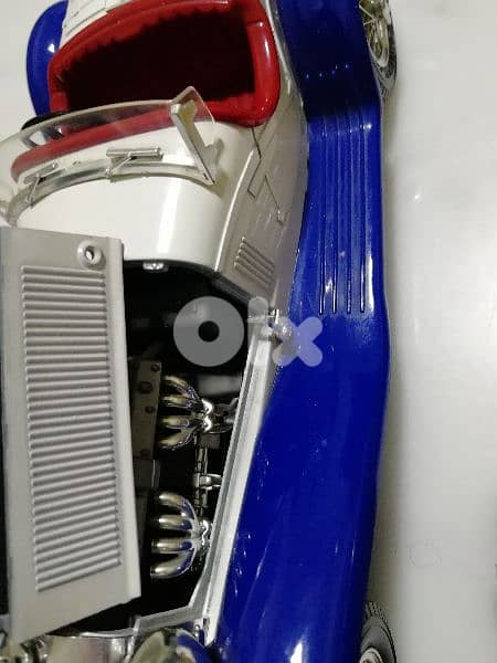 diecaste Mercedes 4