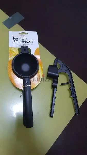 lemon squeezer and garlic press