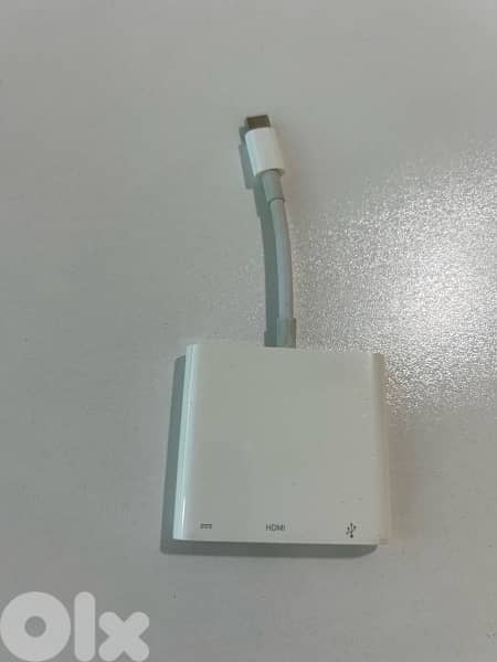 Apple- USB-C HDMI and VGA Multiport adapter 0