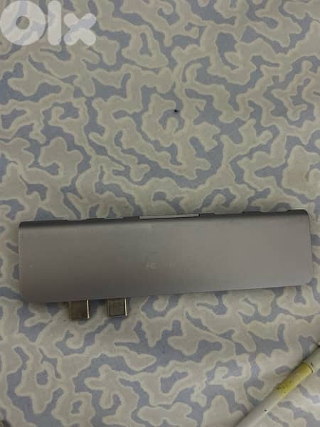 Apple- USB-C HDMI and VGA Multiport adapter 2