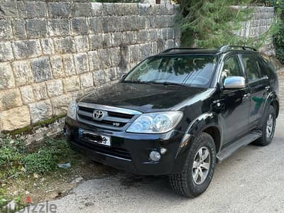 suv very clean no accidents 4wd and rear diff lock suv very clean no accidents 4wd and rear diff lock