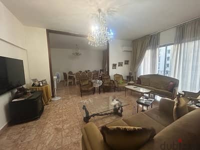 L13986-4-Bedroom Apartment for Sale In Salim Slem, Ras Beirut