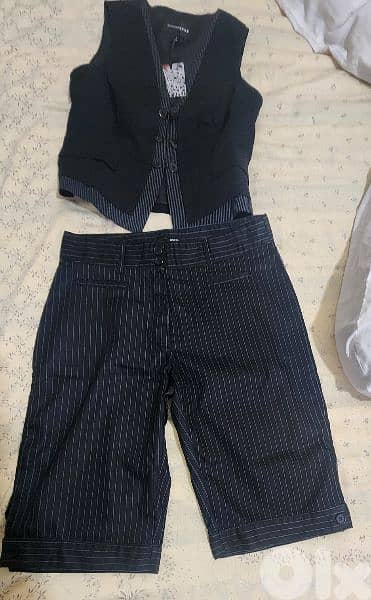 JENSEN woman bermuda short and gilet set 36 38شورت 0