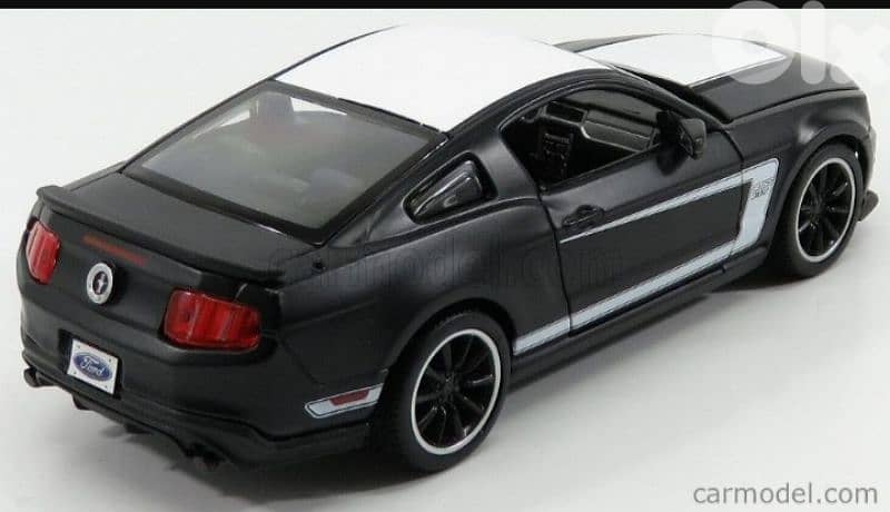 Ford Mustang Boss 302 diecast car model 1:24. 2
