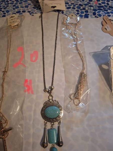 fake jewelery- faux bijou 0