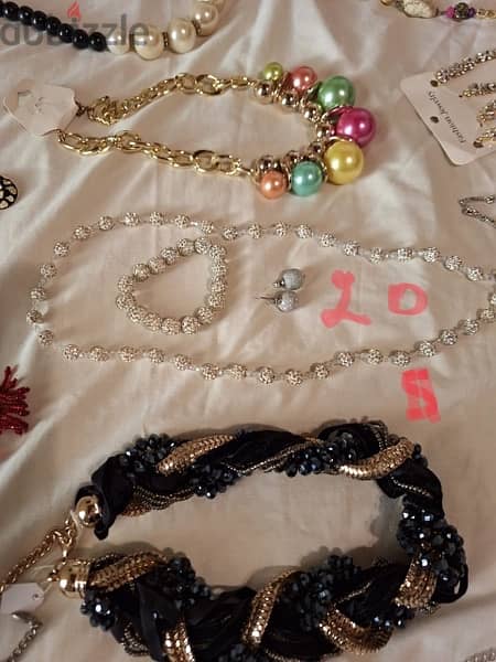 fake jewelery- faux bijou 12