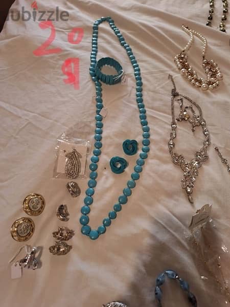 fake jewelery- faux bijou 17