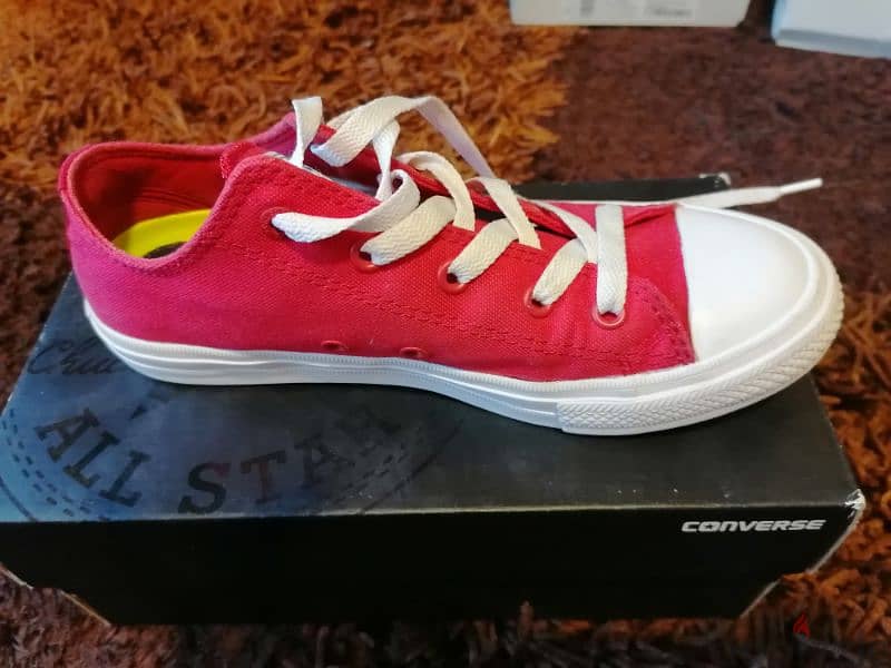 converse girl 1
