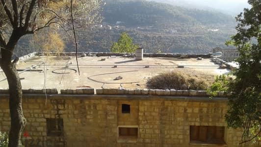 L01154-Spacious Old House For Sale In Sfayle Baabdat
